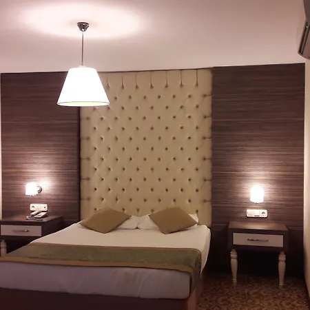 Cender Szálloda 4*