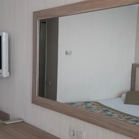 Hotel Cender 4*