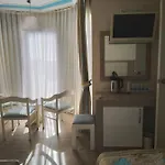 첸데르 호텔 4*