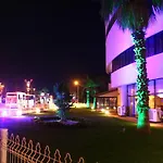 첸데르 4*